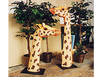 large image of giraffe heads